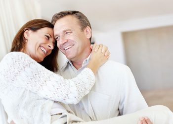 ζευγάρι-50άρηδες-πενηντάρηδες-χαρούμενοι