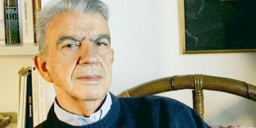 Alldaynews.gr Δολοφονία Κουμανταρέα: «Ο Μένης είχε ερωτική σχέση με τον πρώτο κατηγορούμενο», υποστήριξε μάρτυρας