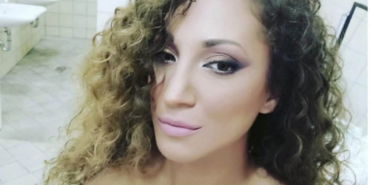 Alldaynews.gr Η Ιωάννα Κουταλίδου του «Fame Story» έφαγε πόρτα στο «The Voice»