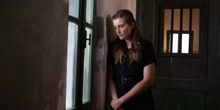 Alldaynews.gr Λενιώ - Άγριες Μέλισσες