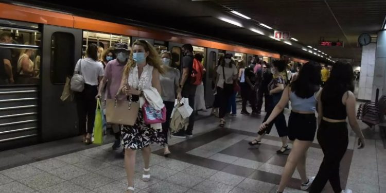 Alldaynews.gr Κορονοϊός: Μάσκες παντού και στην Αττική – Τα νέα μέτρα αν υπάρξει αύξηση των κρουσμάτων