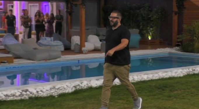Αποχώρησε από το Big Brother ο Νικόλας Παπαπαύλου (video)