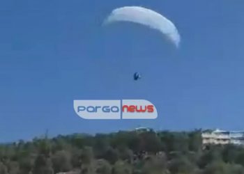 Παραπέντε προσγειώθηκε σε αυτοκίνητο στην Πάργα! (pics)