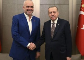 Ξαφνική επίσκεψη του Ράμα στον Ερντογάν πριν από τη συνάντηση με Μητσοτάκη