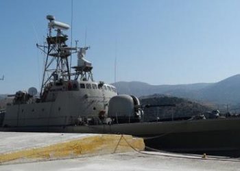 Αμοργός: Έκλεισε την ταβέρνα γιατί τον ενοχλούσε η τορπιλάκατος του ΠΝ (pics)