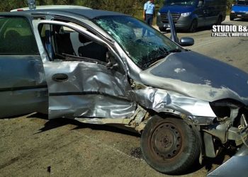 Τροχαίο με μετωπική σύγκρουση – Ένας τραυματίας(pics)