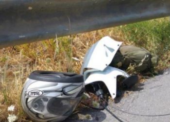 τροχαίο μηχανή κράνος