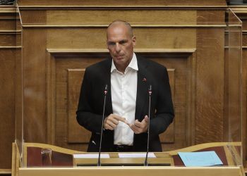 “Μέσα στο 2021 θα πάμε σε κούρεμα μισθών και συντάξεων” – Υπάλληλοι καθαριότητας μόνο Έλληνες…