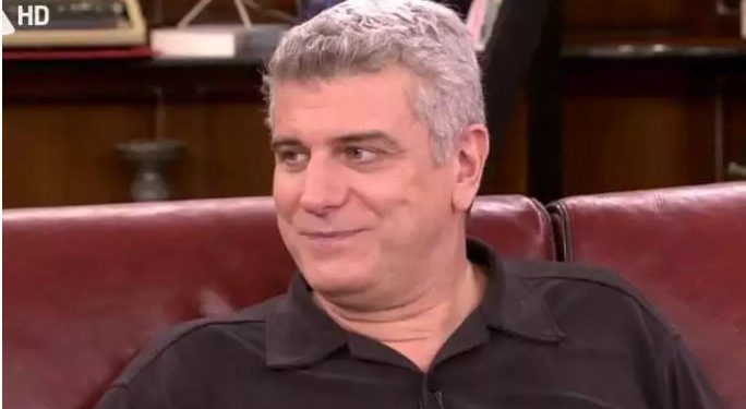 Alldaynews.gr Βλαδίμηρος Κυριακίδης: «Έχουν βρεθεί σε ένα πάρτι και διατυμπανίζουν ότι έκαναν καριέρα στο εξωτερικό»