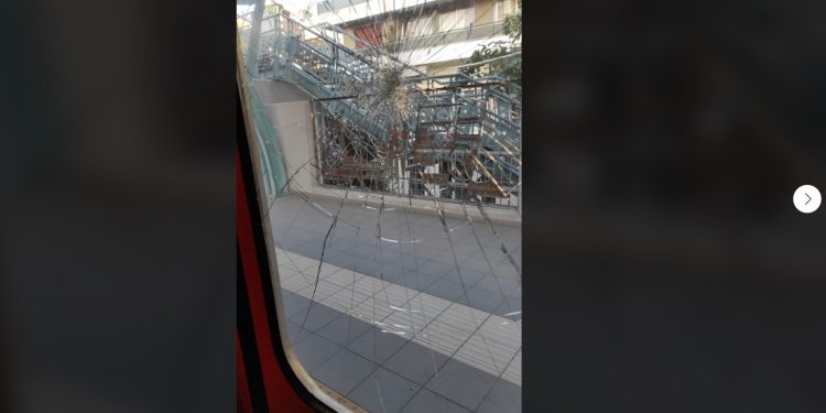 Alldaynews.gr Ηλεκτρικός: Τον έδειρε επειδή του ζήτησε να φορά μάσκα και να μη βήχει πάνω του