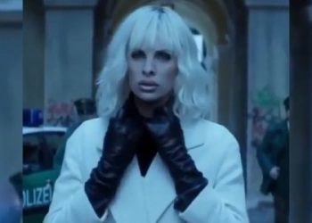 Ελένη Μενεγάκη: Πρωταγωνίστρια σε ταινία – Όπως δεν την έχεις ξαναδεί