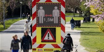 Alldaynews.gr Holland Ολλανδία social distance