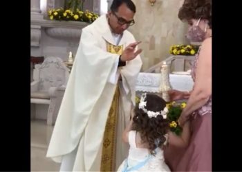 κόλλα 5 ιερέας