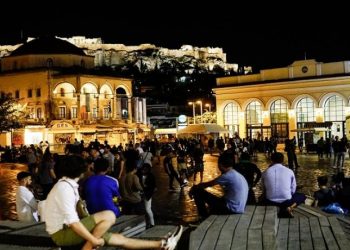 Αθήνα νύχτα Μοναστηράκι