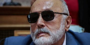 Επιστρέφει στη Βουλή ο Παναγιώτης Κουρουμπλής