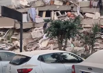 Σεισμός : Φόβοι για νεκρούς-Κατάρρευση κτιρίων στη Σμύρνη