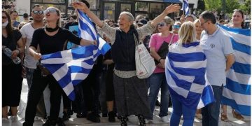 Alldaynews.gr Κορονοϊός: Η μοναδική χώρα που ξεπερνά την Ελλάδα σε αρνητές και συνωμοσιολόγους