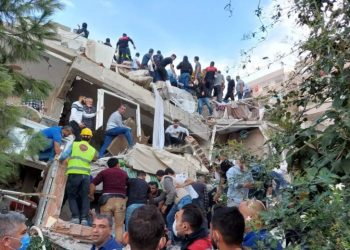 Σεισμός: 4 νεκροί και πάνω από 100 τραυματίες-Εικόνες απίστευτης καταστροφής