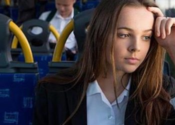 Η κόρη μου αδιαθέτησε πρώτη φορά στο λεωφορείο και τη βοήθησε ένα αγόρι