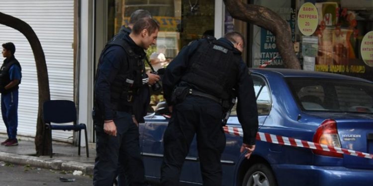 Αθήνα-Κέντρο: Μάχη ανάμεσα σε Ρομά και αλλοδαπούς-4 Αστυνομικοί τραυματίες[photos]