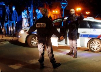 18χρονος αποκεφάλισε καθηγητή Ιστορίας