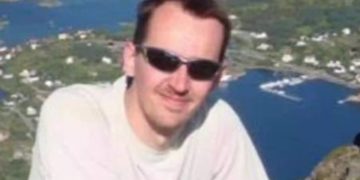 Alldaynews.gr Αυτός είναι ο 47χρονος καθηγητής που αποκεφαλίστηκε