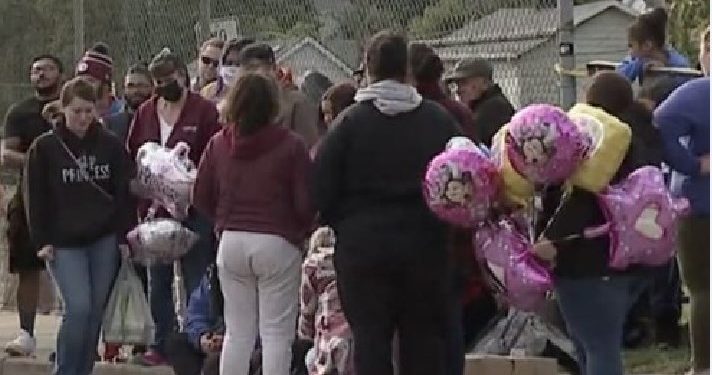 Οικογενειακή Τραγωδία: Μητέρα έκανε όπισθεν και σκότωσε την 3χρονη κόρη της