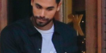 Αποκάλυψη: Ο Βασιλάκος αγόρασε μονόπετρο απο του Καίσαρη! Σε ποια το δίνει![photos]