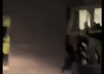 Κορωνοπάρτι: Φοιτητές πηδούν από τα παράθυρα καθώς η αστυνομία διαλύει το πάρτι