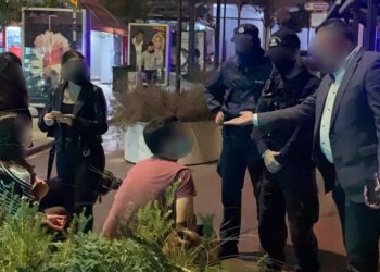 Κορονοϊός: Ταξίαρχος δίνει εντολές για πρόστιμα μετά τα μεσάνυχτα[video]