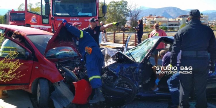 Τραγωδία στη γέφυρα της Νέα Κίου στην Αργολίδα-Τουλάχιστον ένας Νεκρός[Σοκάρουν οι Εικόνες]