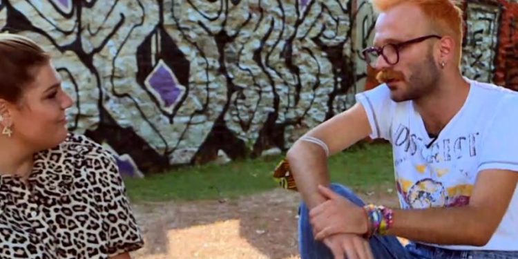 Alldaynews.gr Ηλίας Γκιώνης: Ο πατέρας μου με έδιωξε από το σπίτι στα 17 μου επειδή είμαι ομοφυλόφιλος