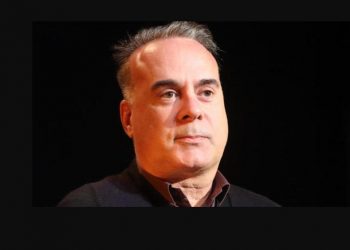 Φώτης Σεργουλόπουλος: “Η ζωή μου άλλαξε όταν ένας φαντάρος ήρθε και με φίλησε ενώ πριν με χλεύαζε”