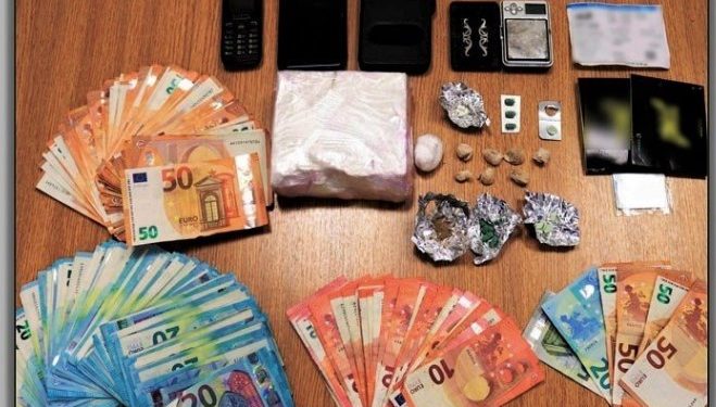 Alldaynews.gr Βόλος: Συνελήφθησαν για κατοχή Ναρκωτικών