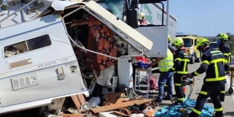 28χρονος σκότωσε τη γυναίκα του και μετά αυτοκτόνησε με το τροχόσπιτο