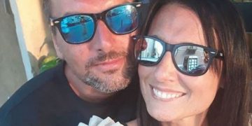 Alldaynews.gr Κορονοϊός: Γνωρίστηκαν από τα μπαλκόνια τους κι ετοιμάζονται για γάμο