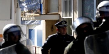 Alldaynews.gr Δίκη Χρυσής Αυγής: Πήγαν στο ΑΤ να παραδοθούν πριν την ώρα τους!