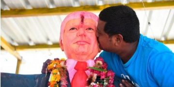 Πέθανε απο καρδιακή προσβολή ο άνδρας που λάτρευε τον Τραμπ σαν θεό