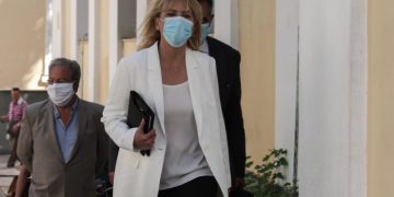 Φωτιά στο Μάτι: Ελεύθερη η Δούρου μετά από 12ωρη απολογία για «τη στραβή στη βάρδιά της»