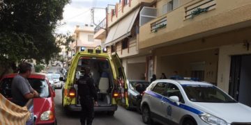 50χρονος Μαχαίρωσε Μάνα και Αδελφή-Βρήκαν τη Μάνα με το μαχαίρι καρφωμένο[photos]