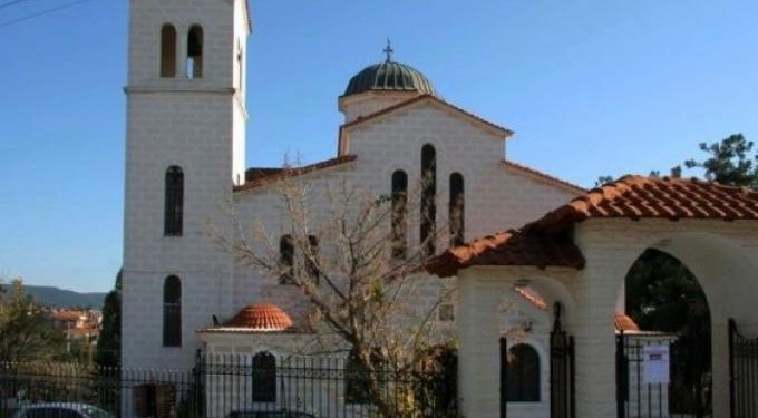 εκκλησία Ωραιόκαστρο