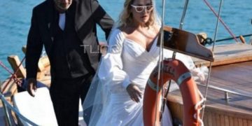 Alldaynews.gr Ζουγανέλη-Δημητρίου: Με καΐκι και συνοδεία μουσικών ο γάμος στις Σπέτσες  (pics, video)