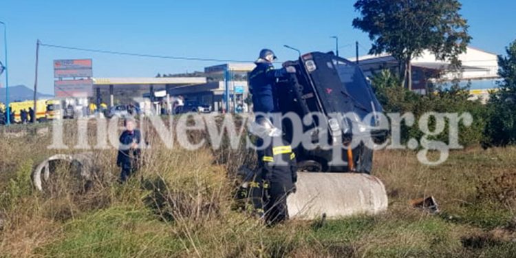 Alldaynews.gr Τούμπαρε ΙΧ και κατέληξε σε χωράφι (pics, video)