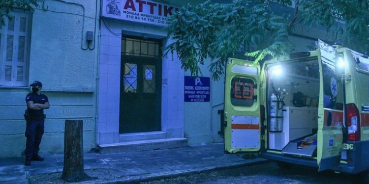 Γηροκομείο Αγίου Παντελεήμονα: «Δεν είμαι εγώ ο ασθενής μηδέν» – Γιατί φορούσε διπλά γάντια