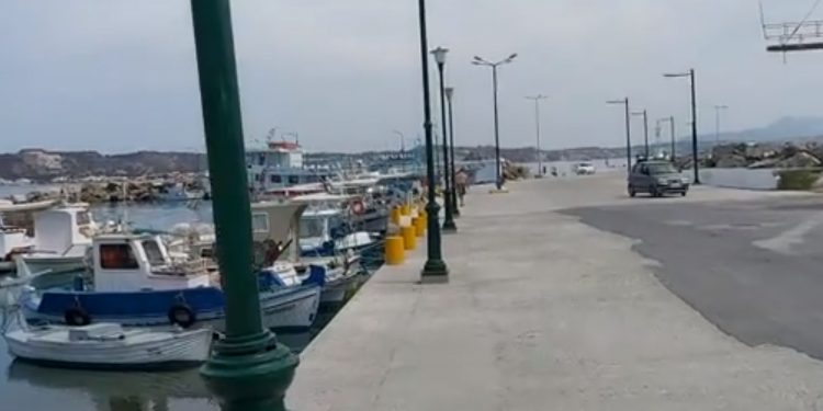 Alldaynews.gr Την ανέσυραν πνιγμένη-Έπεσε στο λιμάνι με το αυτοκίνητό της