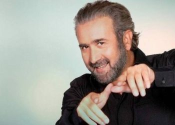 Λάκης Λαζόπουλος: Πρέπει να είσαι τελείως ηλίθιος για να μη φοβάσαι τον κορωνοϊό (video)