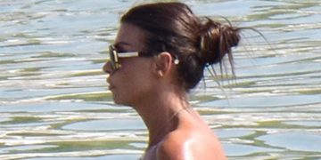 Η 46χρονη performer Νίνα Λοτσάρη χωρίς σουτιέν[photo]