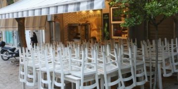 Νέα Μέτρα: Αλλαγές στα ωράρια μπαρ και εστιατορίων – Πότε θα κλείνουν σε κάθε περιοχή της Ελλάδας