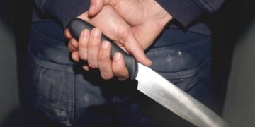 Alldaynews.gr Πειραιάς: Έσφαξε τον 35χρονο με χασαπομάχαιρο 25 εκατοστών