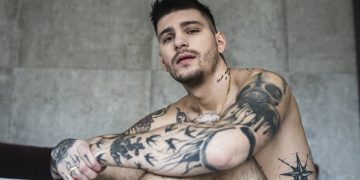 Στηβ Μιλάτος: “Ως stripper σε bachelor party έκανα σ3ξ με τη νύφη και την κουμπάρα”